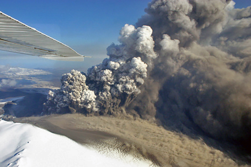 Eruzione vulcano islandese Eyjafjallajökull (Icelandic Coast Guard,17 aprile 2010)